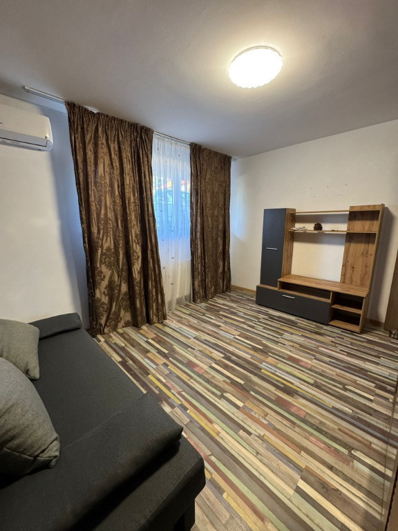 Garsoniera decomandata Popesti Leordeni Popesti Romani