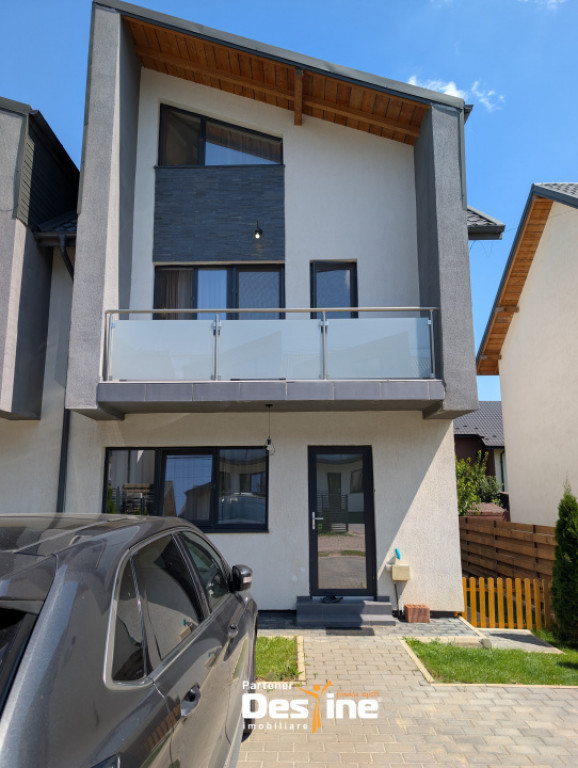 Valea Adancă Triplex 4 camere 143 mp P+1+M mobilata și uti