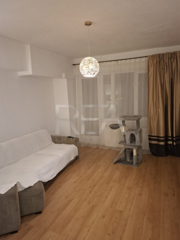 Apartament 4 camere decomandat 1/9, Militari. Lujerului, Bd