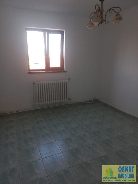 Cet, garsoniera de vanzare, etaj 2, Constanta