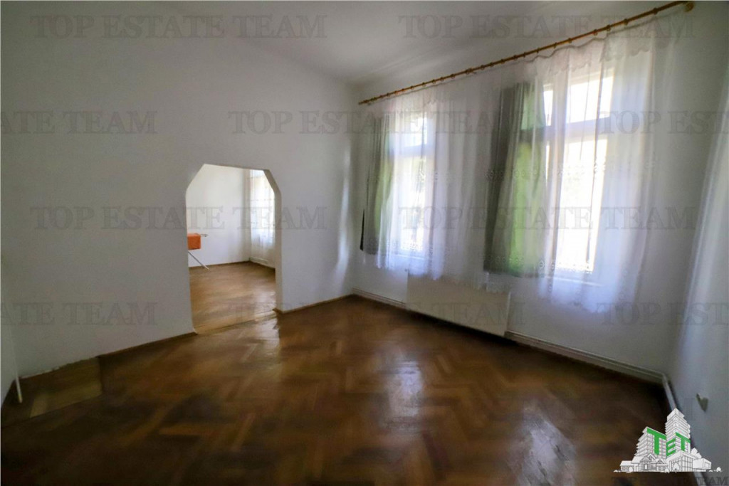 Apartament cu 4 camere de , Ultracentral, Kogalniceanu, cu