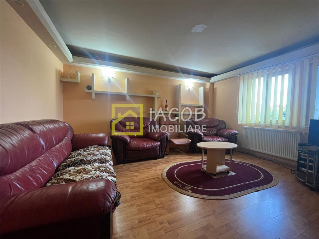 Apartament cu doua camere decomandate zona TIC-TAC