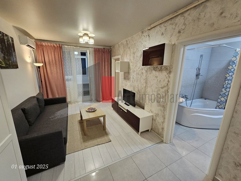 Garsoniera dubla de inchiriat