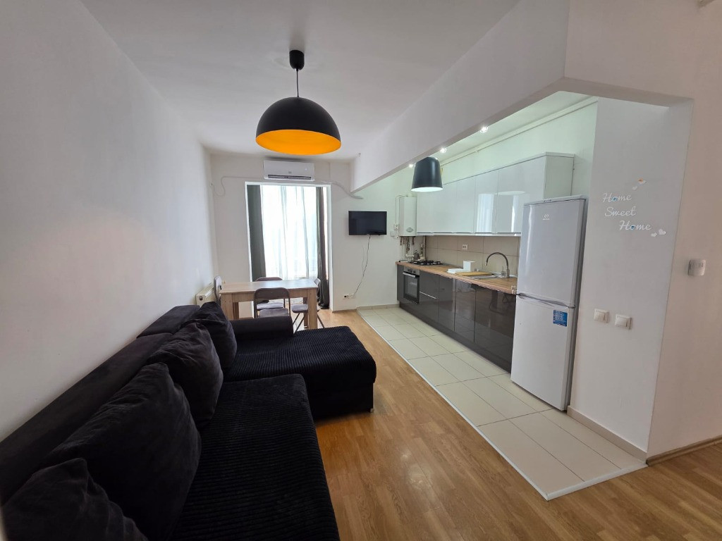 Proprietar inchiriez apartament 3 camere 5 minute metrou 1 Decembrie