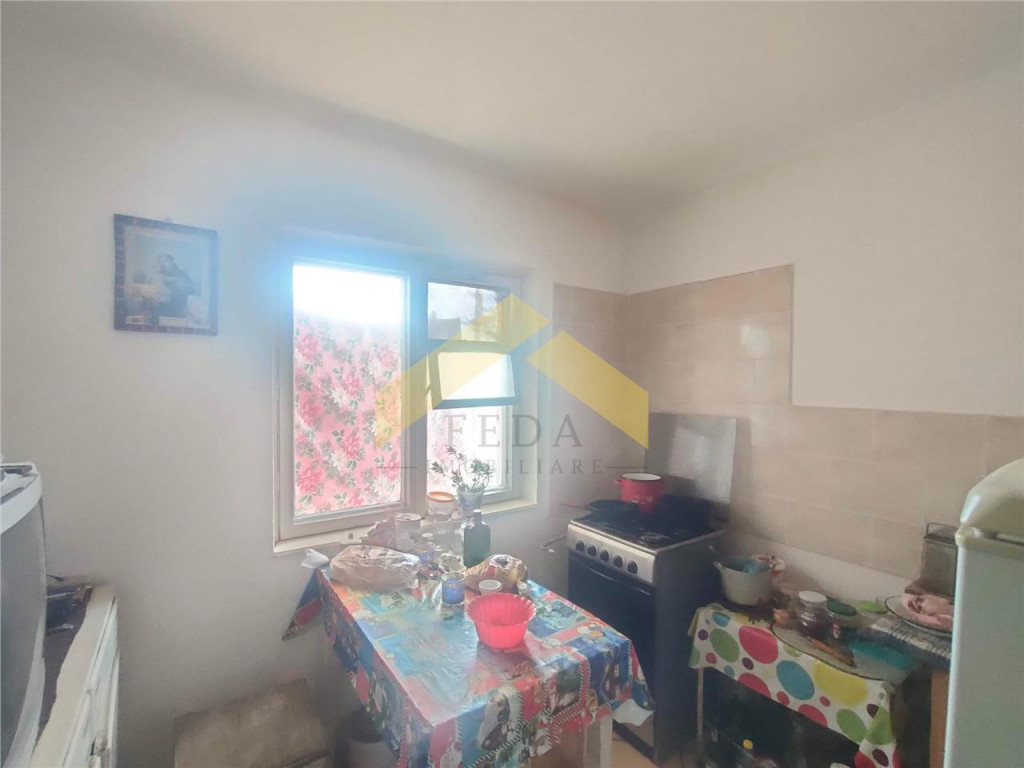 Apartament 3 camere de zona 300 malul Muresului