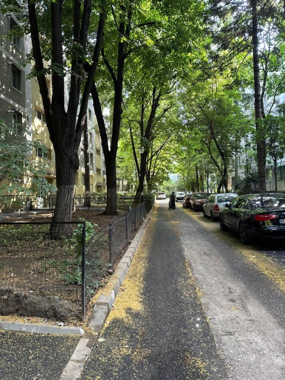 Apartament 4 camere de Brancoveanu de vanzare