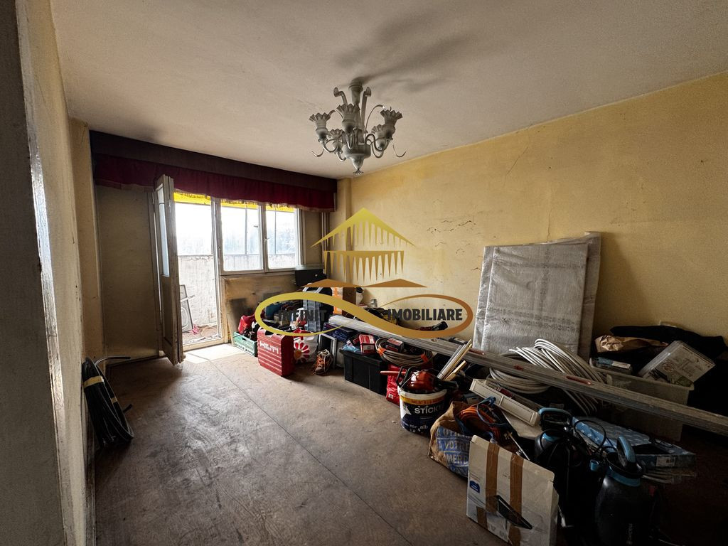 Apartament cu 2 camere decomandat etaj 2 din 7 cu lift - ...