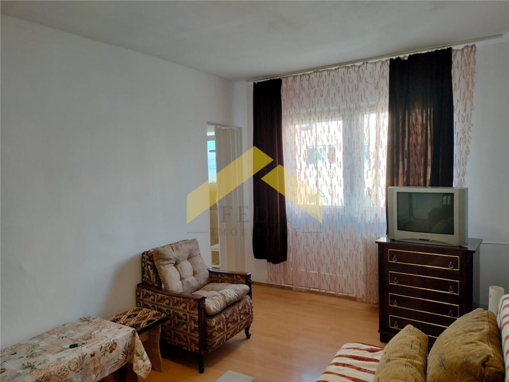 Garsoniera de inchiriat zona Micalaca