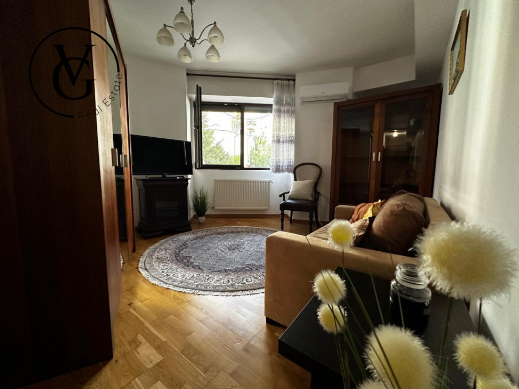 Apartament doua camere decomandat - Natiunile Unite