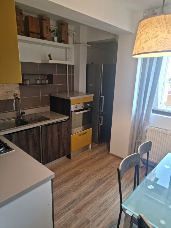 Apartament 2 camere decomandat, Valea Adanca