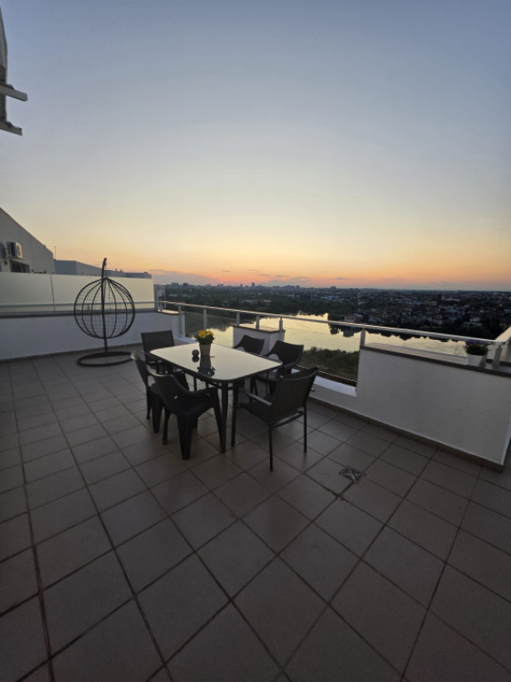 Penthouse 3 camere - Pantelimon
