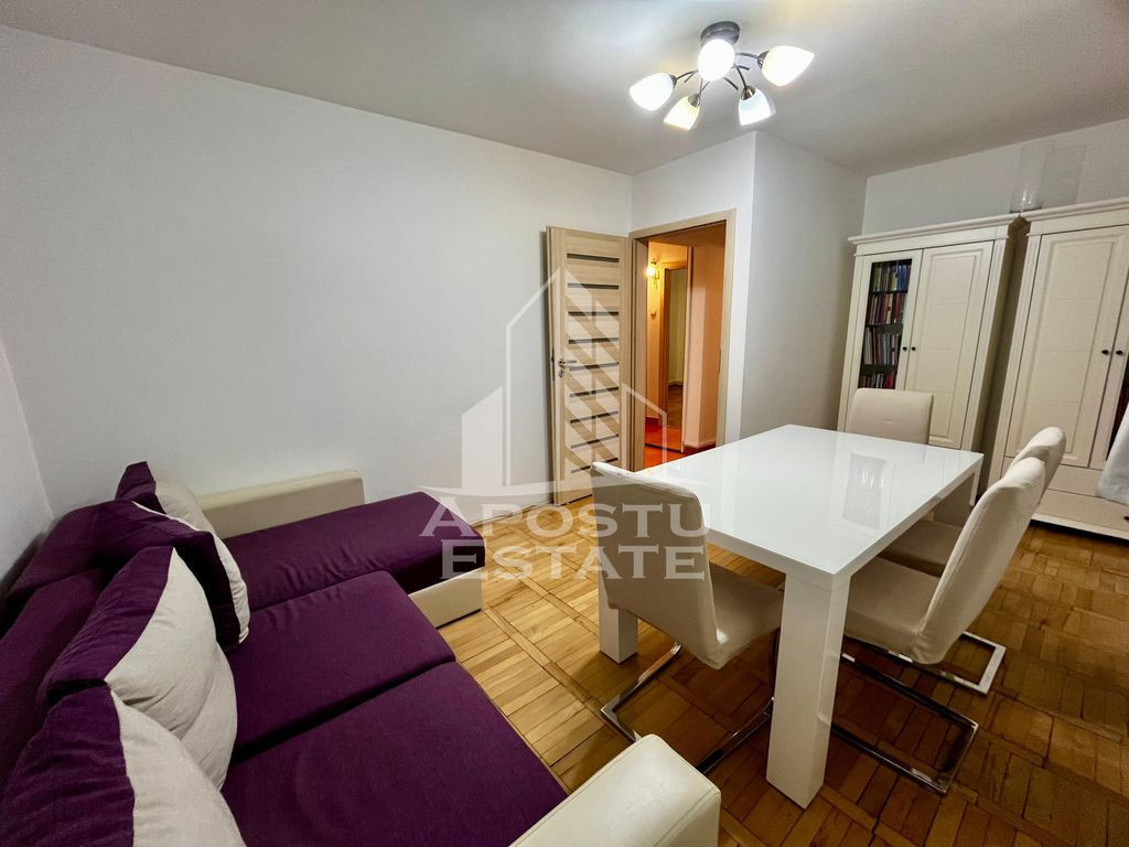 Apartament 3 camere, parter, zona Lipovei