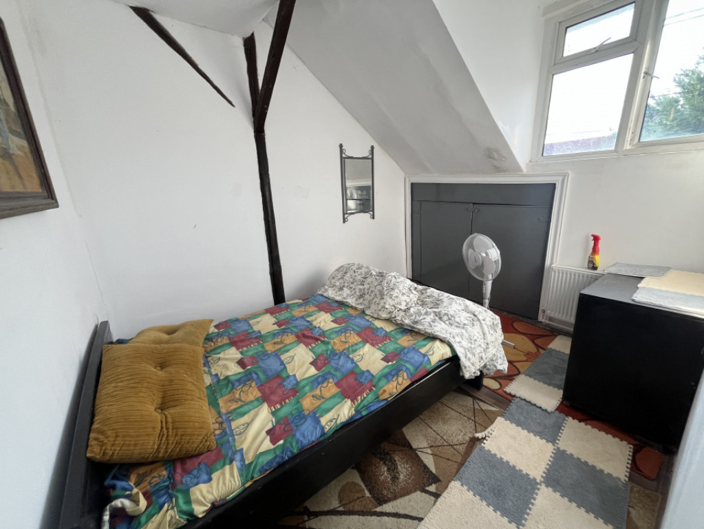 Apartament cu două camere zona Lunei