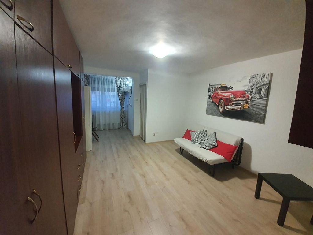 Garsoniera 10 min Eroii Revolutiei