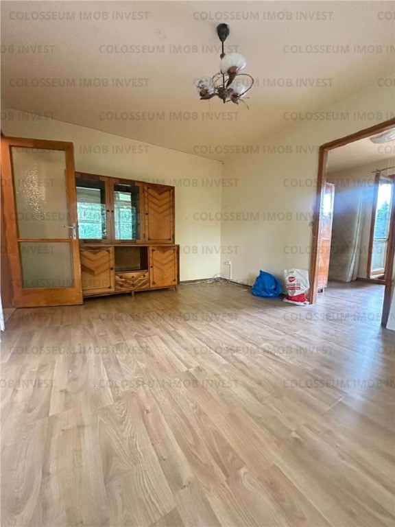 Apartament 3 camere, spatios, etaj 3/4, balcon, Calea Bucuresti Somes!