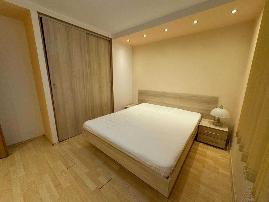 Apartament 2 camere de închiriat – ultracentral, complet