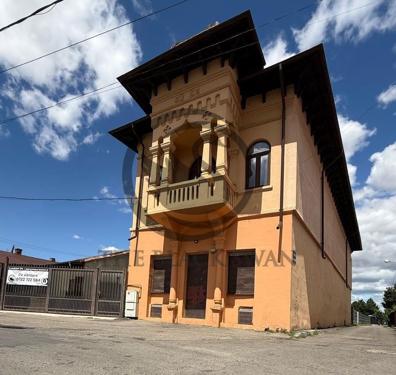 Casa / Vila 7 camere vanzare / inchiriere | Ploiesti | Co...