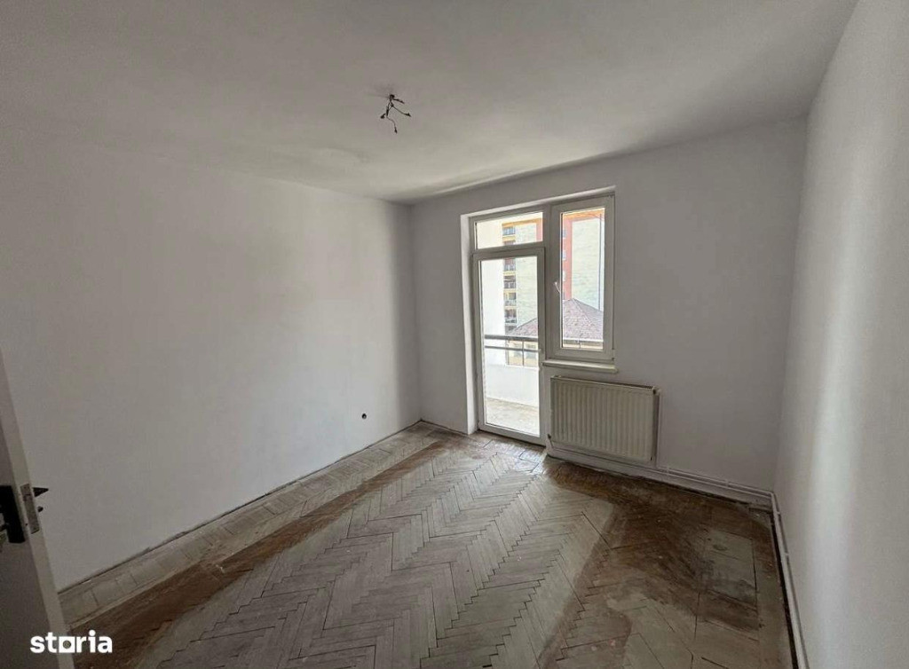 Apartament 2 camere, decomandat - zona Brasovul Vechi