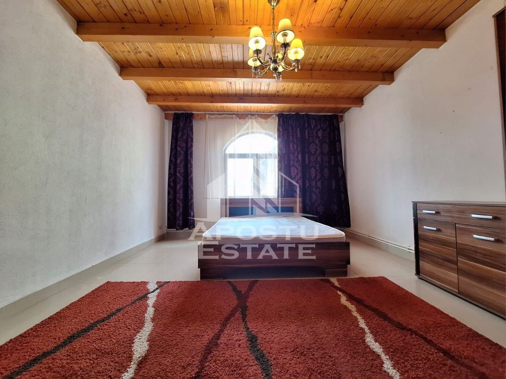 Casa cu 3 camere si curte de 100 mp, Bujac