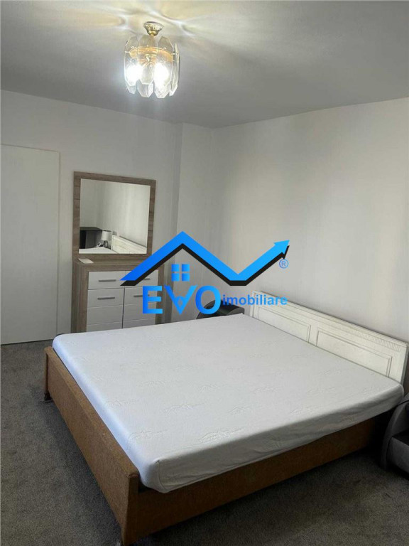 Apartament cu 2 camere, decomandat, aer conditionat, doua ba