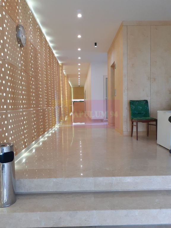 Piața Victoriei • 2 camere decomandate • vedere căt...