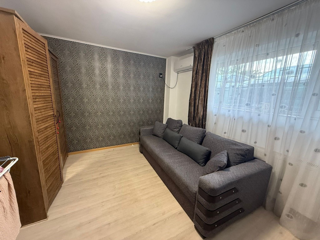 Garsonieră complet utilată,parcare inclusă,acces rapid către București