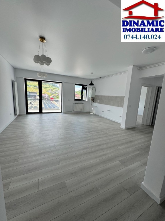 3 cam+2 balc, et. 3/3,bloc 5 si 6, 83 mp.Preț de la 81.818 € + TVA 21%