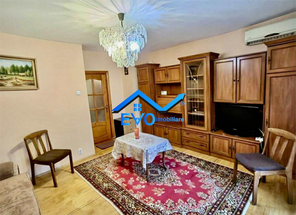 Apartament o camera, de inchiriat, decomandat, etajul 1, CUG