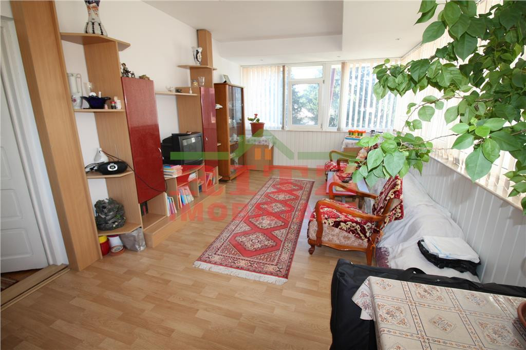 VILA P E M, ideala pentru doua familii, Orasul de Jos!