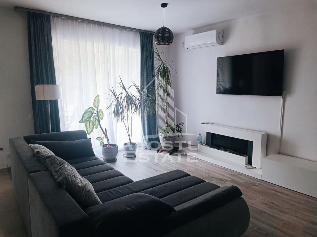 Apartament cu 3 camere, zona Lipovei, Loc de Parcare