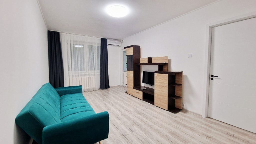 Mosilor -Metrou Obor - Cenusaresei - Etaj 1, Dec, Prima inch