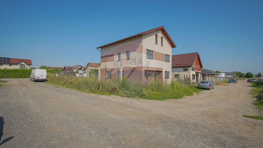 Comision 0 %! Casă de vânzare, Sânpetru!