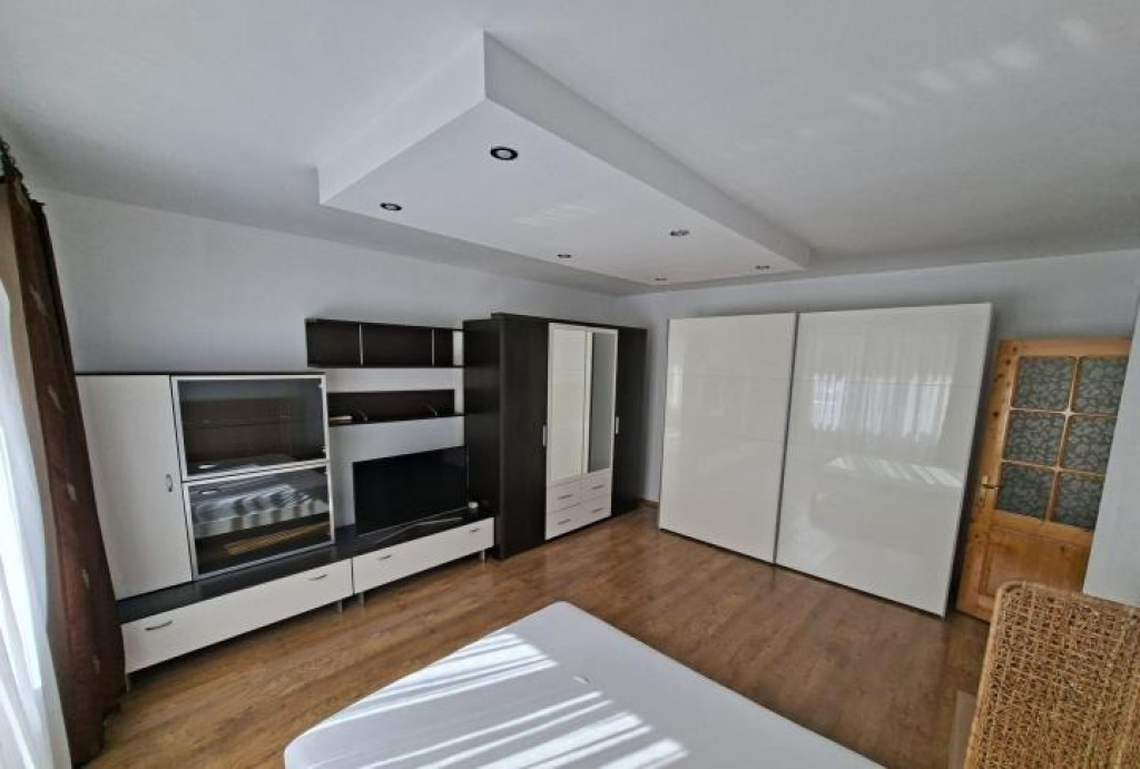 Muncii decebal etaj 2