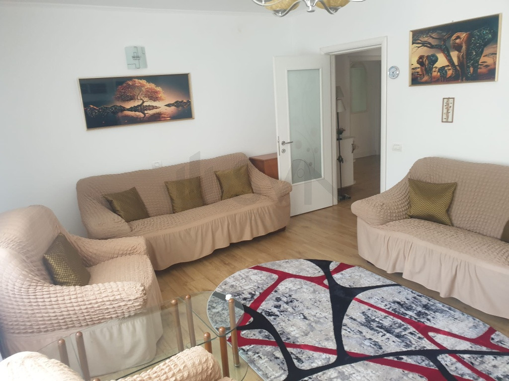 Apartament 4 camere Mall Vitan