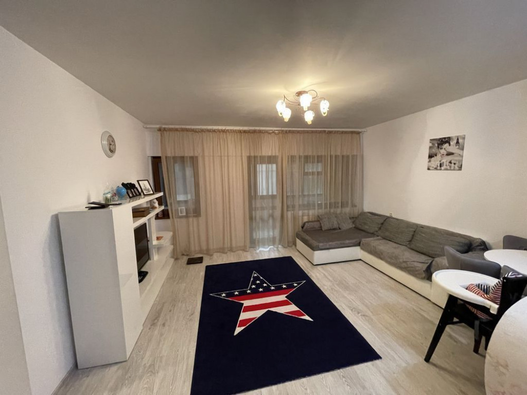 Apartament 3 camere – parter – zona 2 Cocosi, Micro 20