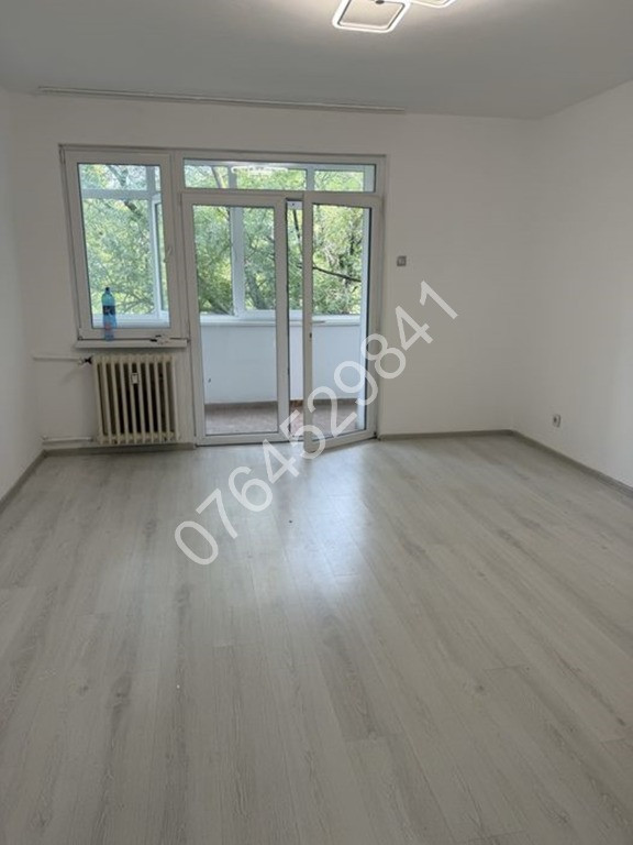 Garsoniera Titan,Str. Lucrețiu Pătrășcanu,langa metrou Costin Georgian