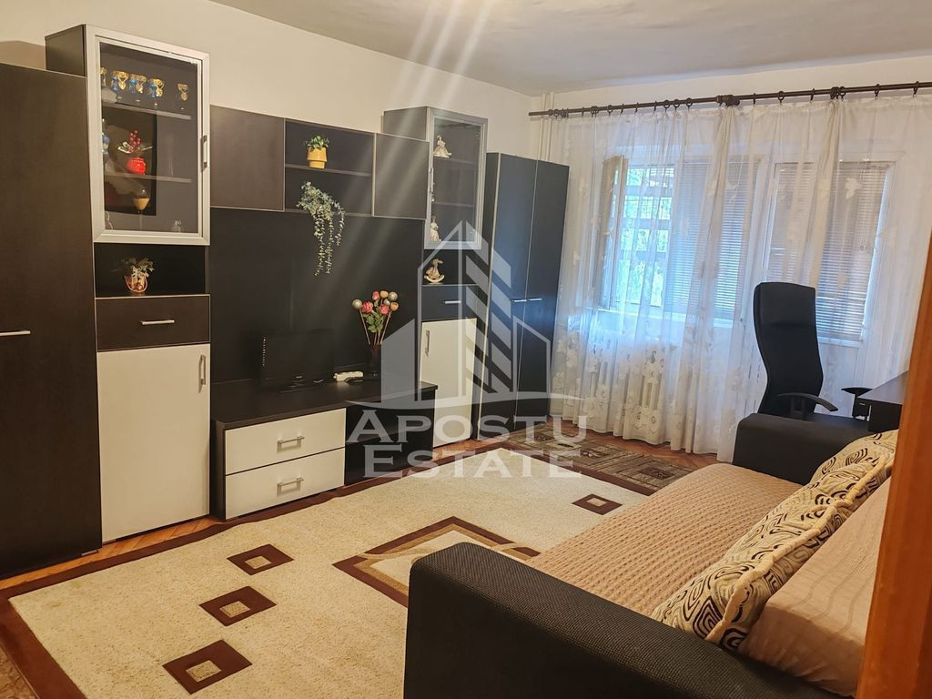 Apartament 2 camere ,zona Blascovici