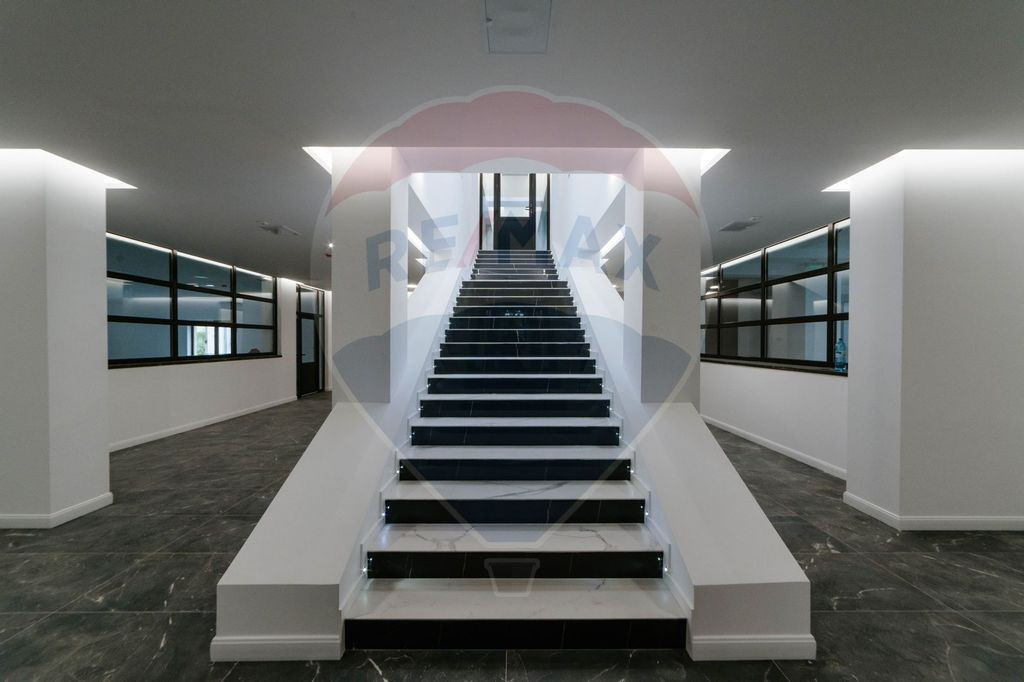 Spațiu comercial ULTRACENTRAL - 2,300mp de închiriat