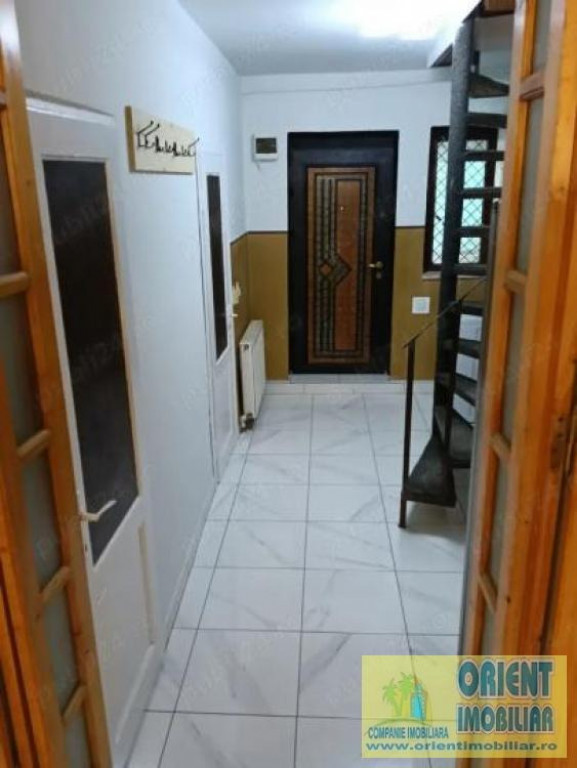 Centru, Piata Grivitei, casa 6 camere de vanzare