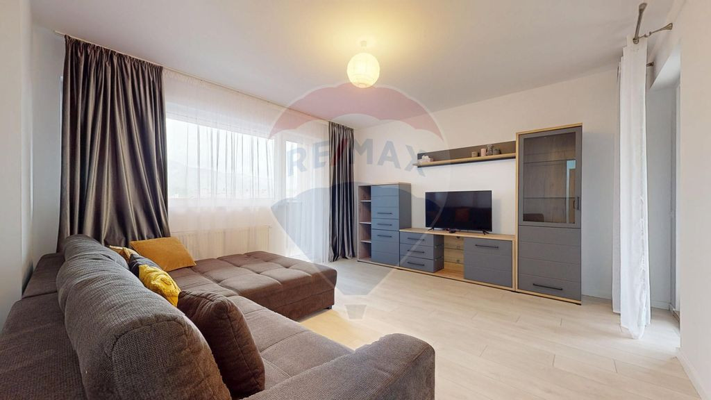 Apartament de închiriat – 2 cam. 54 mp, 3 balcoane, pa...