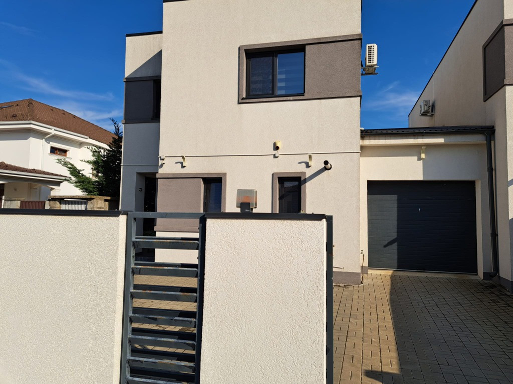 Casa tip duplex, separat prin garaj, Dumbravita, Timis
