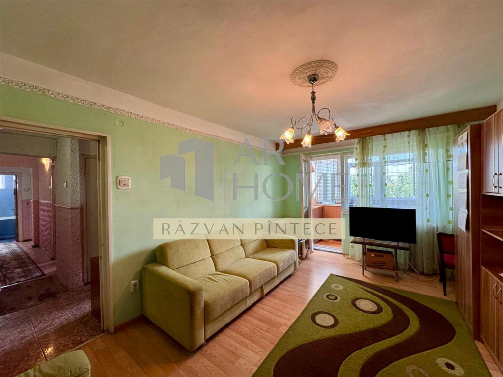 Apartament 3 camere, confort 1, decomandat, zona Republicii