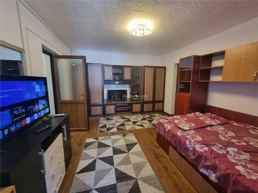 Garsoniera 40mp renovata si mobilata et1 langa Galic