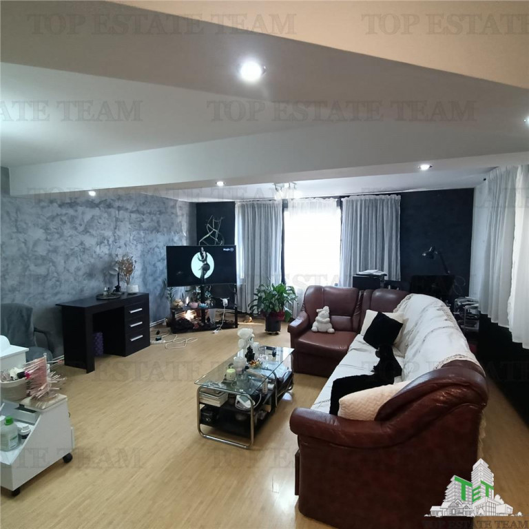 Vila P de , 3 camere, foisor, garaj, teren 612 mp Militari