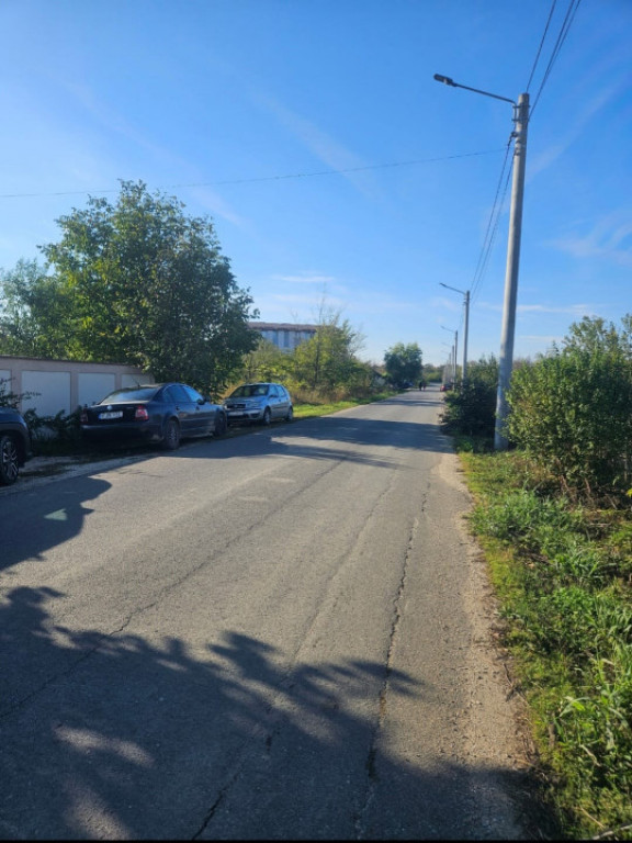 Teren intravilan 1 Decembrie Ilfov - 2000 mp utilitati apa ,