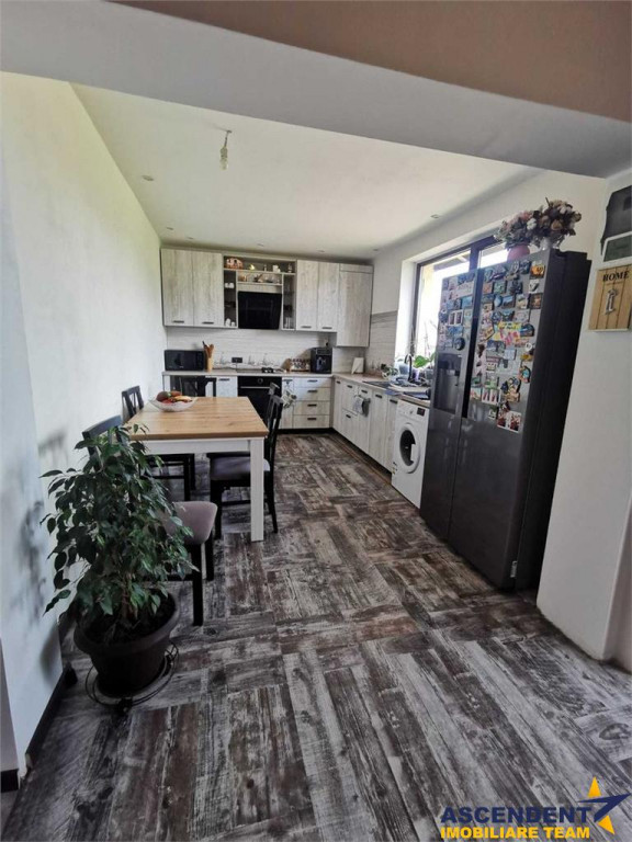 Casa cocheta si compacta, Sanpetru, Brasov