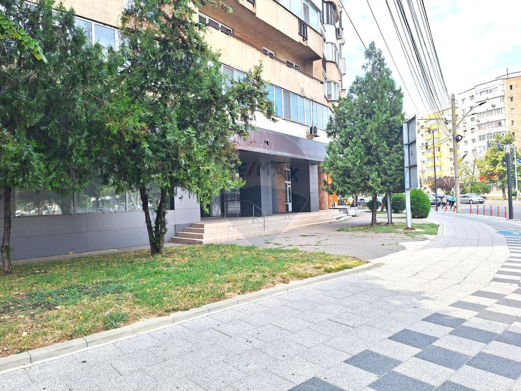 Spațiu comercial de închiriat bd Unirii Nord