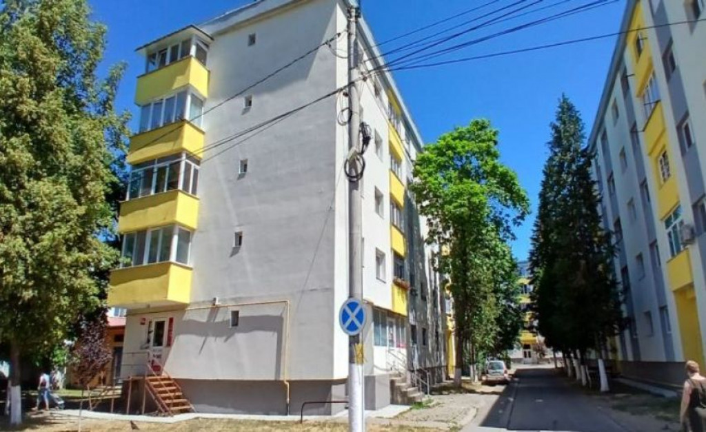 Apartament 4 camere-localitatea Streisangeorgiu, judetul ...