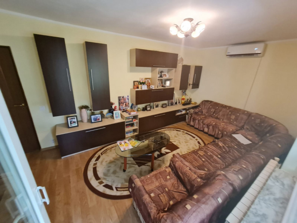 Apartament 4 camere Faleza Nord - Reyna