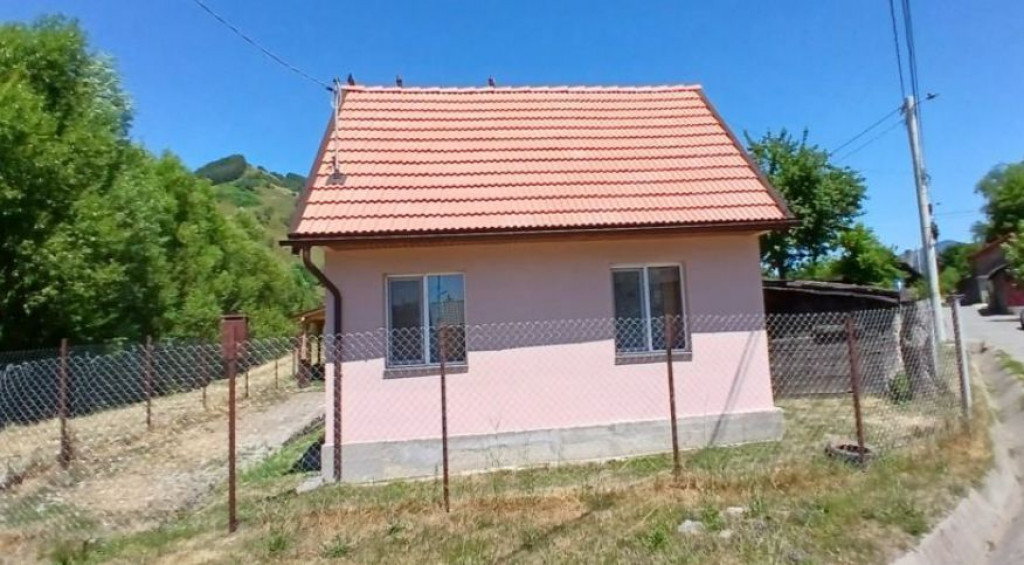 Cota de 1/2 din casa- localitatea Petrila, judetul Hunedoara